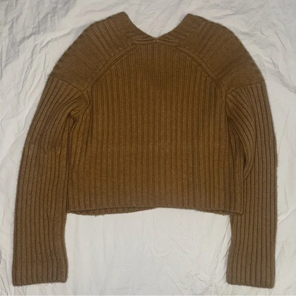 Chunky Ribbed Wool & Cashmere Cropped Cardigan Sweater